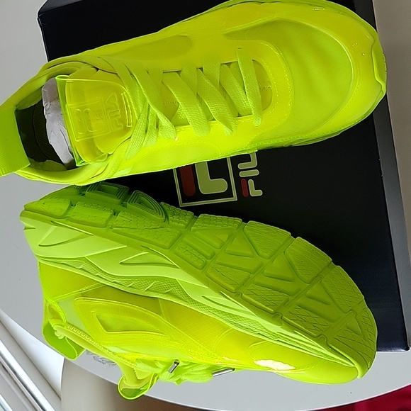 FILA fluorescent yellow sneakers 9 - Picture 3 of 6
